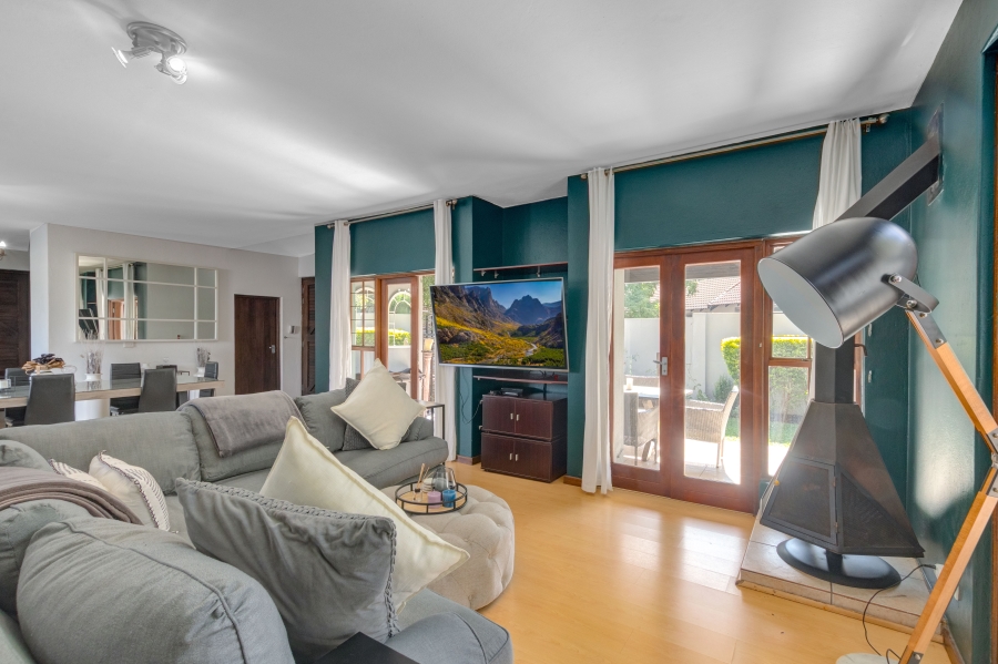 3 Bedroom Property for Sale in Broadacres Gauteng