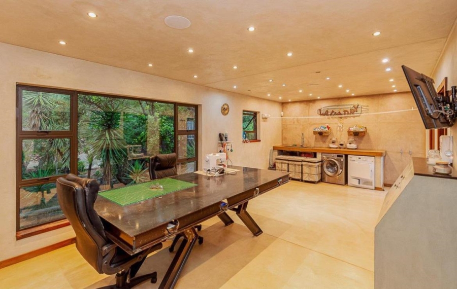 10 Bedroom Property for Sale in Glenvista Gauteng