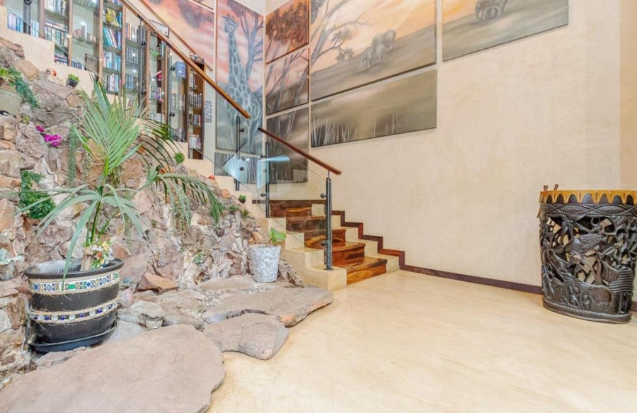 10 Bedroom Property for Sale in Glenvista Gauteng