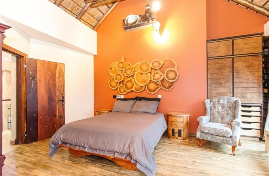 10 Bedroom Property for Sale in Glenvista Gauteng