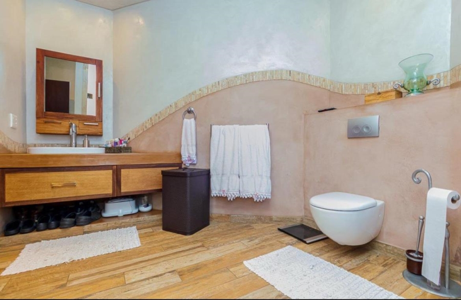 10 Bedroom Property for Sale in Glenvista Gauteng