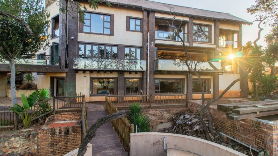 10 Bedroom Property for Sale in Glenvista Gauteng