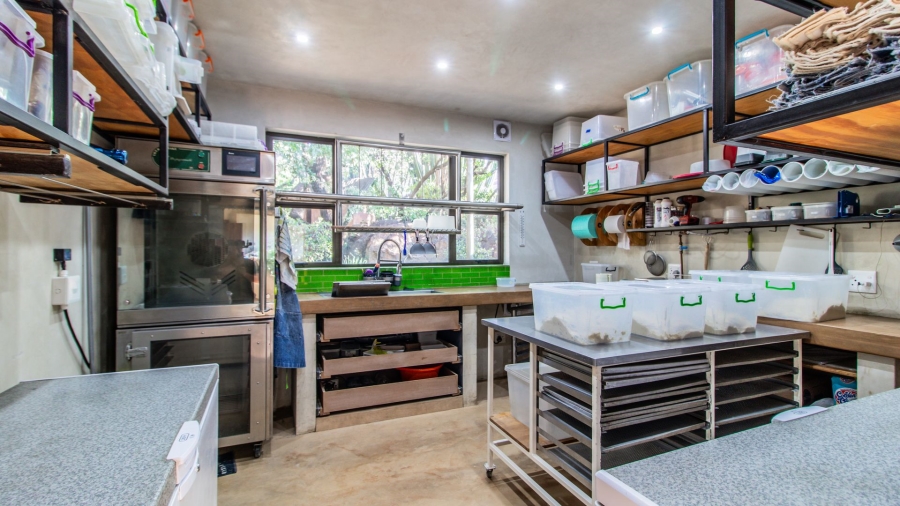 10 Bedroom Property for Sale in Glenvista Gauteng