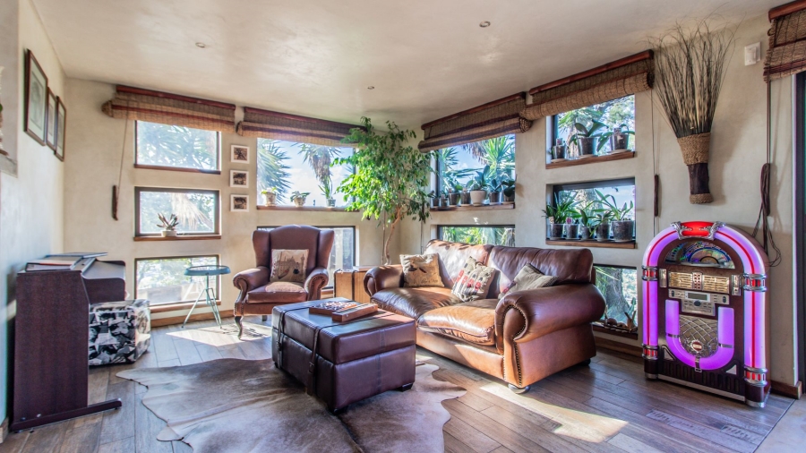 10 Bedroom Property for Sale in Glenvista Gauteng