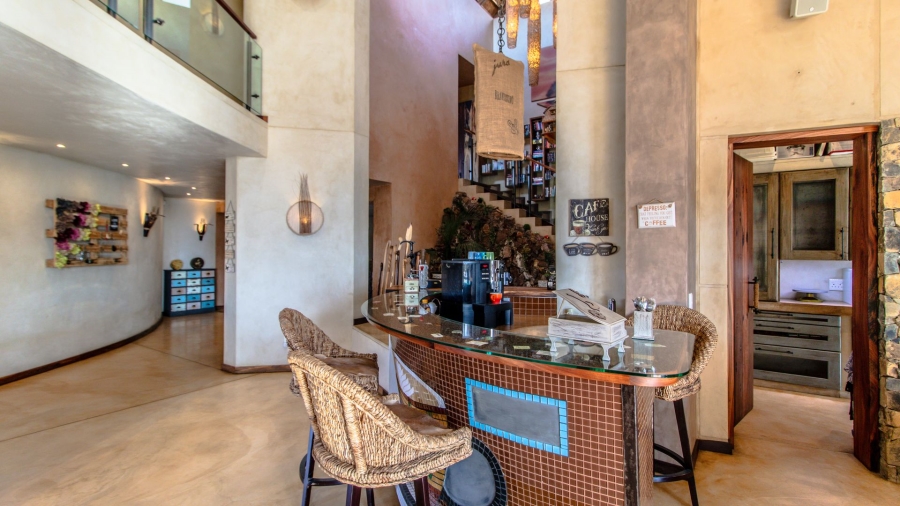 10 Bedroom Property for Sale in Glenvista Gauteng