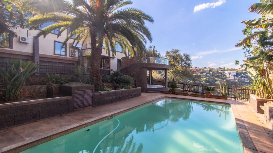 10 Bedroom Property for Sale in Glenvista Gauteng