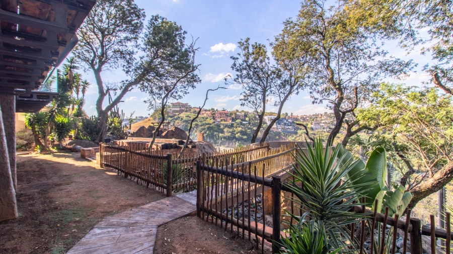 10 Bedroom Property for Sale in Glenvista Gauteng
