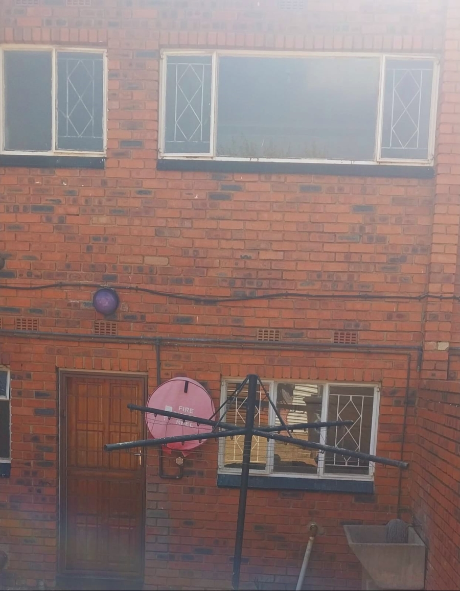 2 Bedroom Property for Sale in Windsor West Gauteng