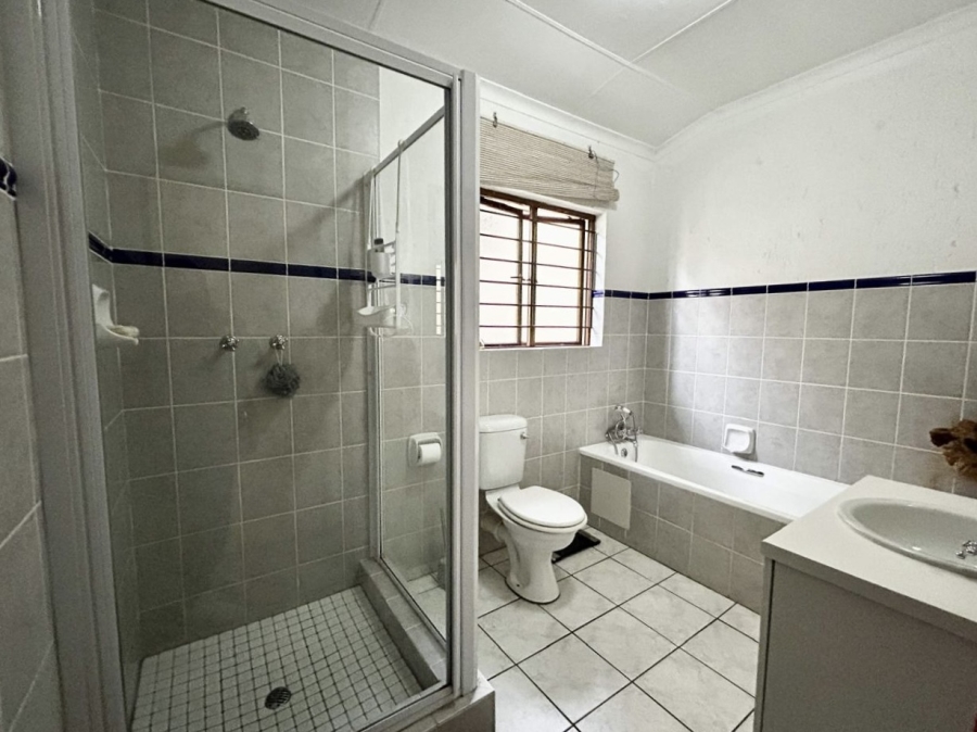 To Let 3 Bedroom Property for Rent in Sunninghill Gauteng