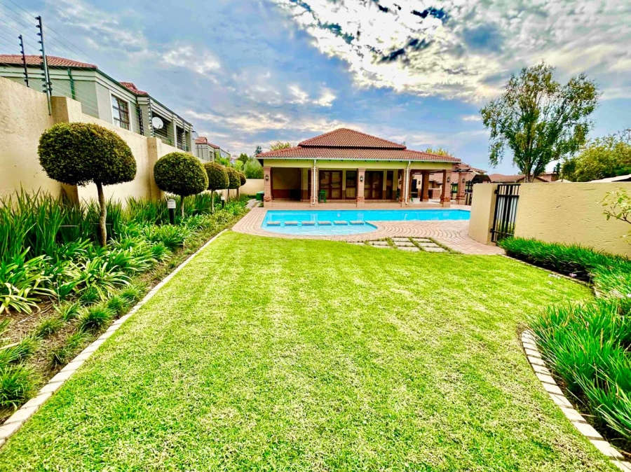 To Let 3 Bedroom Property for Rent in Sunninghill Gauteng