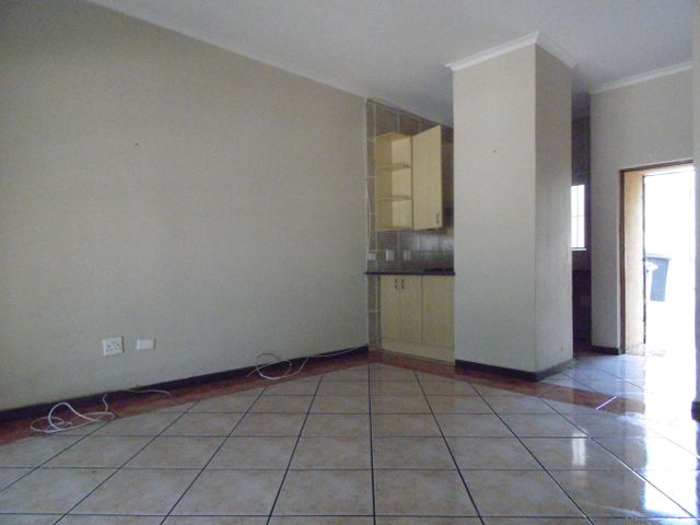 2 Bedroom Property for Sale in Wilgeheuwel Gauteng
