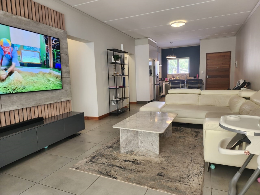 To Let 2 Bedroom Property for Rent in Bryanston Gauteng