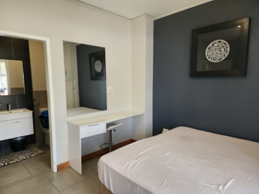 To Let 2 Bedroom Property for Rent in Bryanston Gauteng