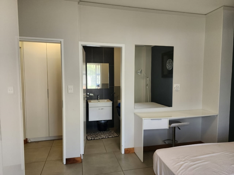 To Let 2 Bedroom Property for Rent in Bryanston Gauteng