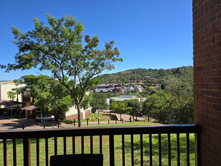 2 Bedroom Property for Sale in Glenvista Gauteng