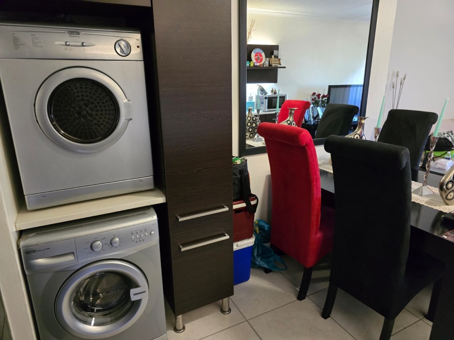 2 Bedroom Property for Sale in Glenvista Gauteng