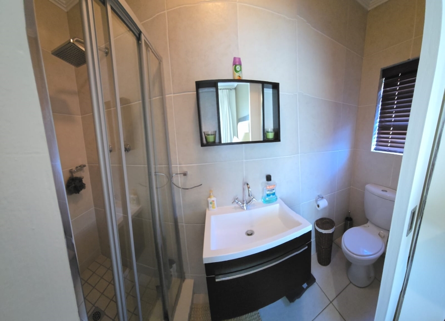 2 Bedroom Property for Sale in Glenvista Gauteng