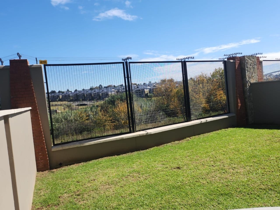 To Let 3 Bedroom Property for Rent in Waterfall Gauteng