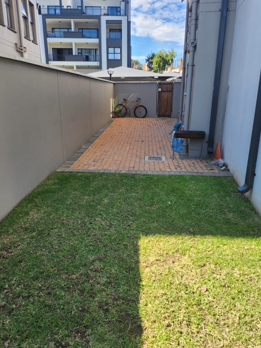 To Let 3 Bedroom Property for Rent in Waterfall Gauteng