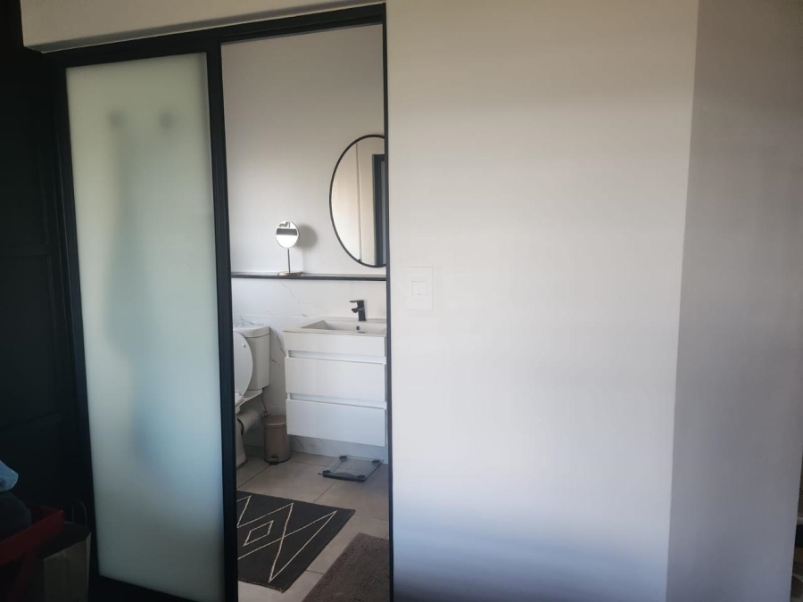 To Let 3 Bedroom Property for Rent in Waterfall Gauteng