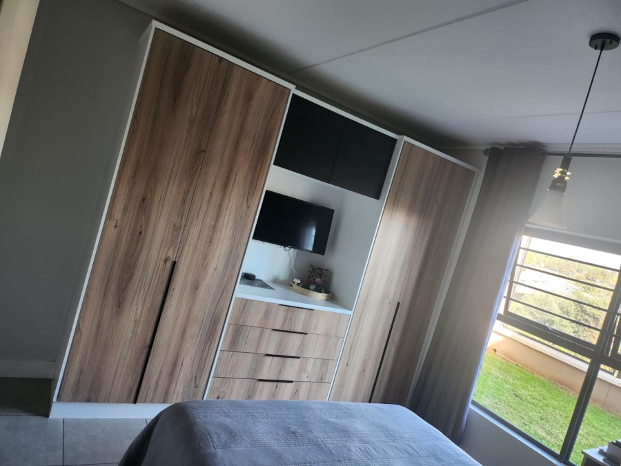 To Let 3 Bedroom Property for Rent in Waterfall Gauteng