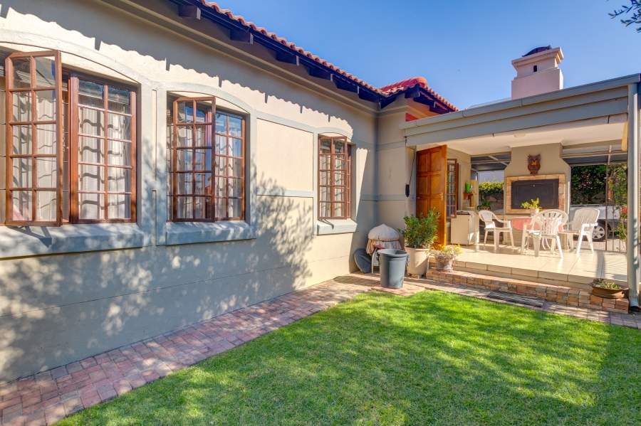 2 Bedroom Property for Sale in Broadacres Gauteng