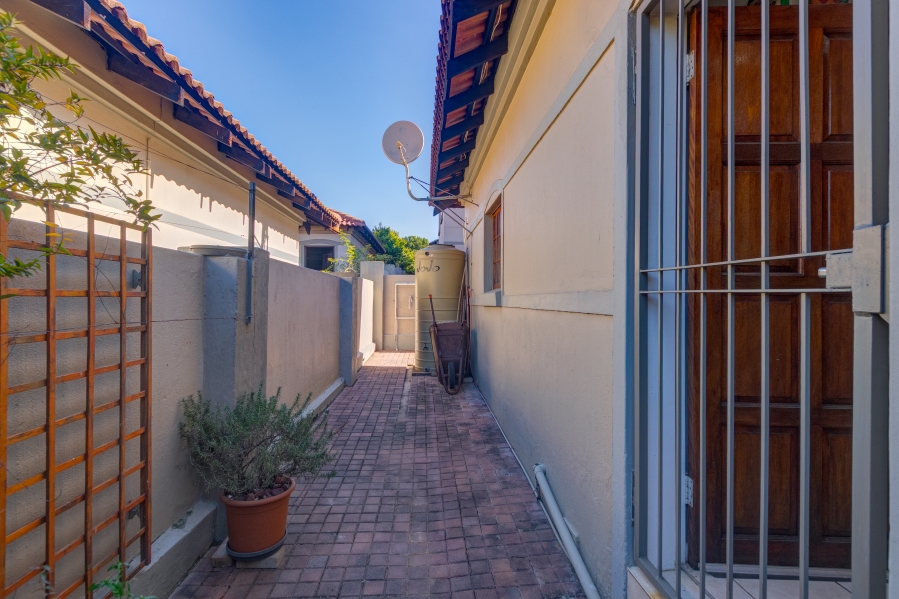 2 Bedroom Property for Sale in Broadacres Gauteng