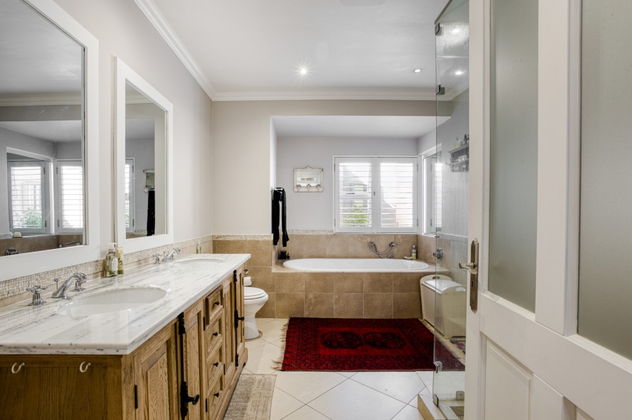 4 Bedroom Property for Sale in Oaklands Gauteng