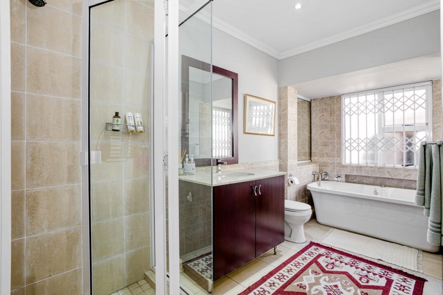4 Bedroom Property for Sale in Oaklands Gauteng