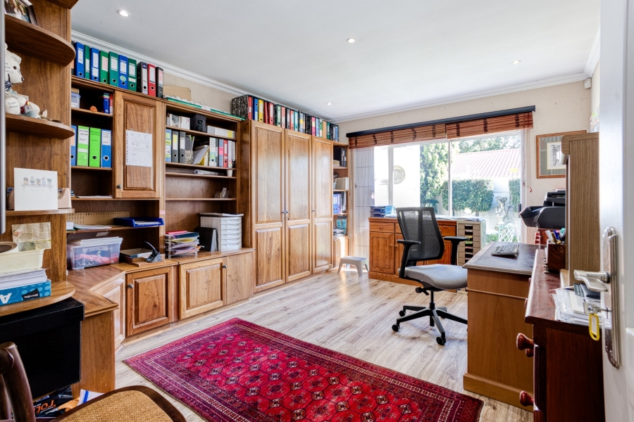 4 Bedroom Property for Sale in Oaklands Gauteng