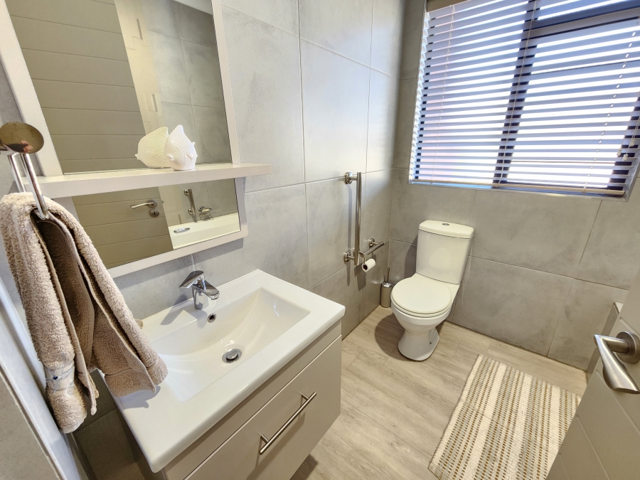 2 Bedroom Property for Sale in Waterkloof Marina Retirement Estate Gauteng
