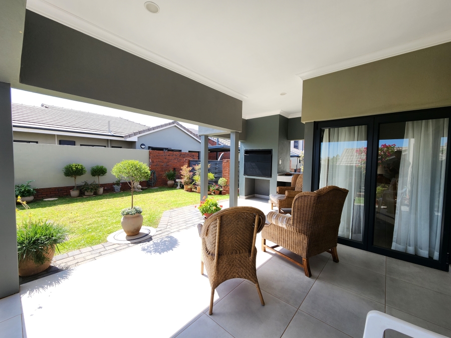 2 Bedroom Property for Sale in Waterkloof Marina Retirement Estate Gauteng