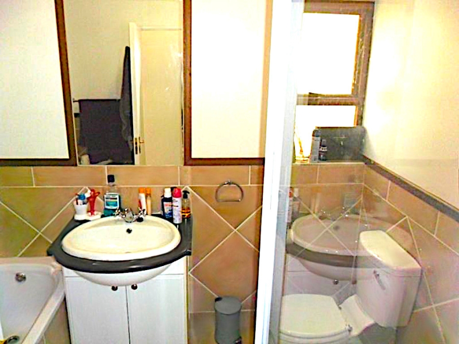 2 Bedroom Property for Sale in Douglasdale Gauteng