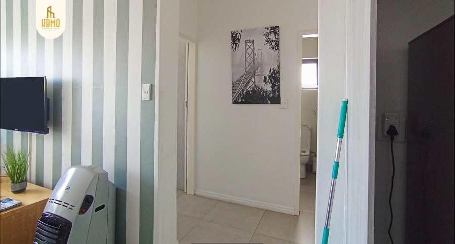 2 Bedroom Property for Sale in Erand Gardens Gauteng