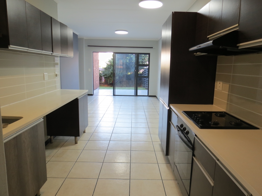 To Let 3 Bedroom Property for Rent in Greenstone Hill Gauteng