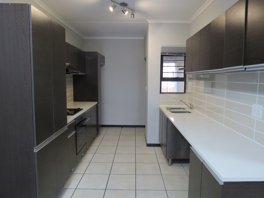 To Let 3 Bedroom Property for Rent in Greenstone Hill Gauteng