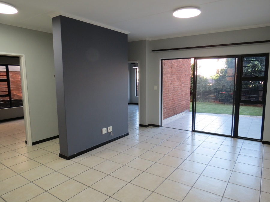 To Let 3 Bedroom Property for Rent in Greenstone Hill Gauteng