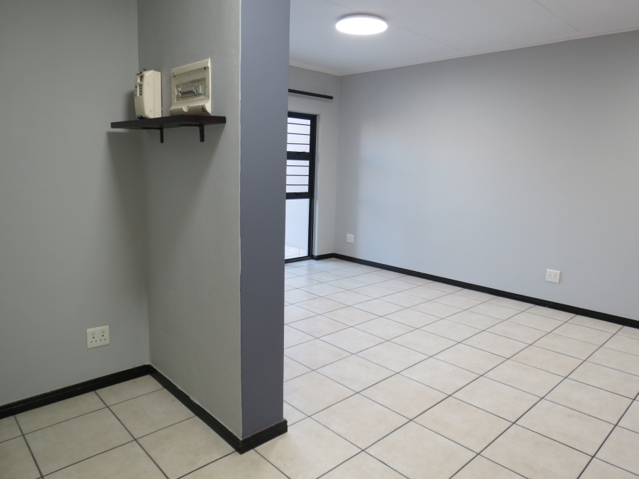 To Let 3 Bedroom Property for Rent in Greenstone Hill Gauteng