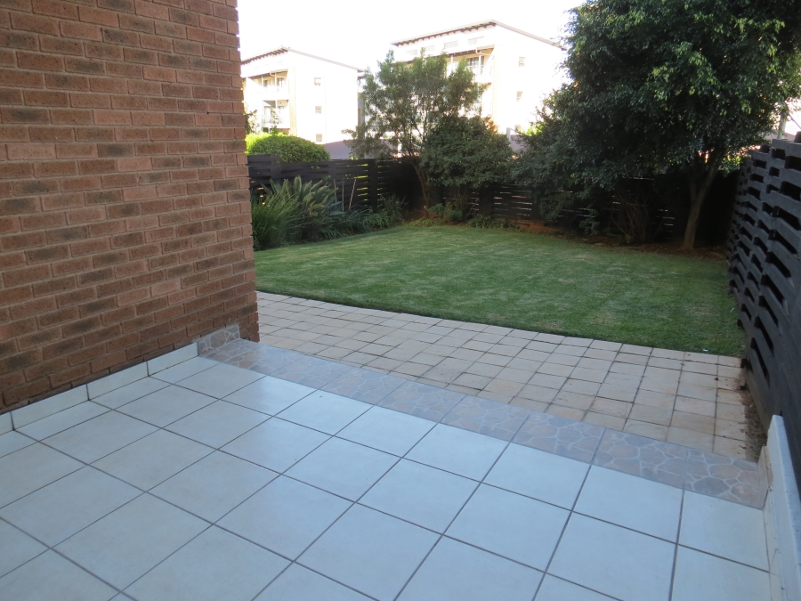 To Let 3 Bedroom Property for Rent in Greenstone Hill Gauteng