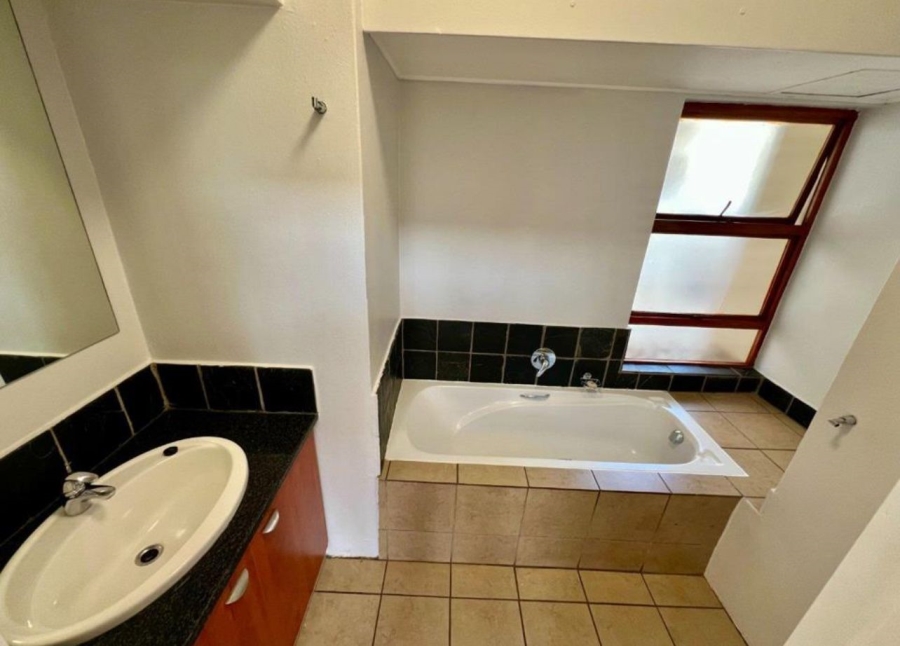 To Let 2 Bedroom Property for Rent in Midridge Park Gauteng