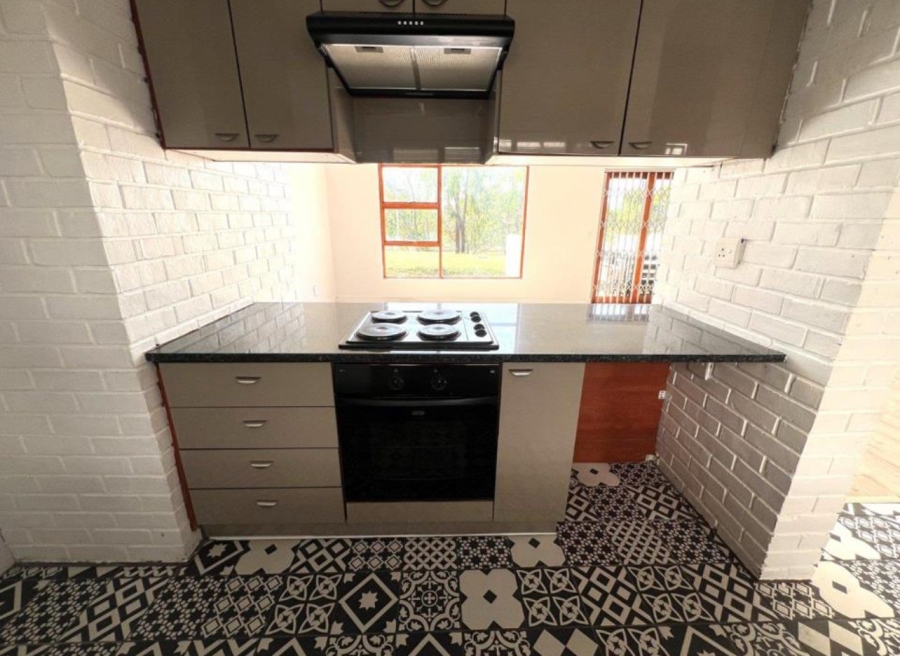 To Let 2 Bedroom Property for Rent in Midridge Park Gauteng