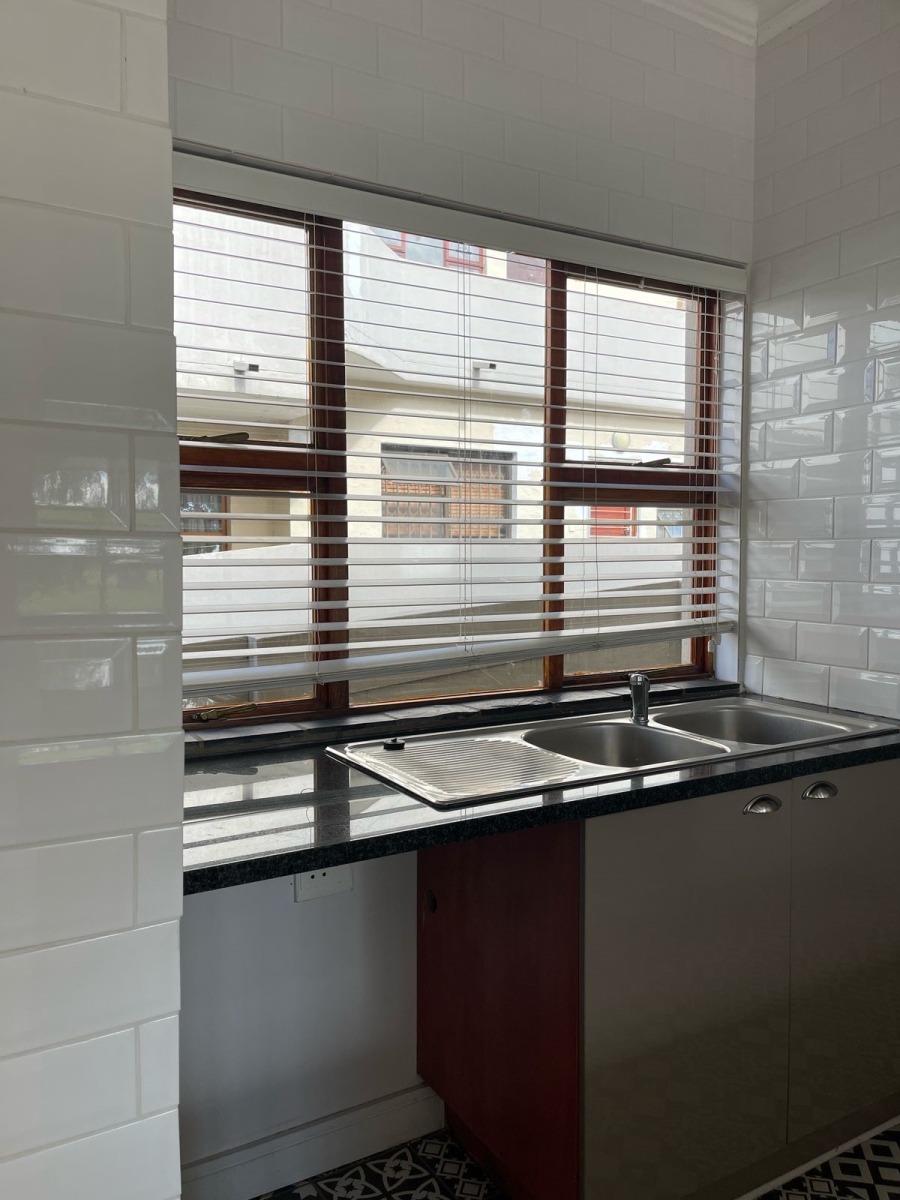 To Let 2 Bedroom Property for Rent in Midridge Park Gauteng