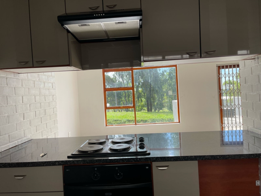 To Let 2 Bedroom Property for Rent in Midridge Park Gauteng