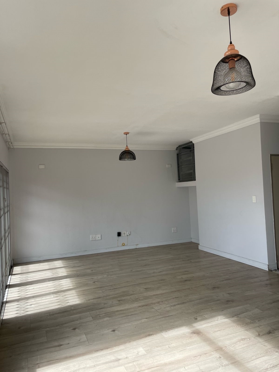 To Let 2 Bedroom Property for Rent in Midridge Park Gauteng