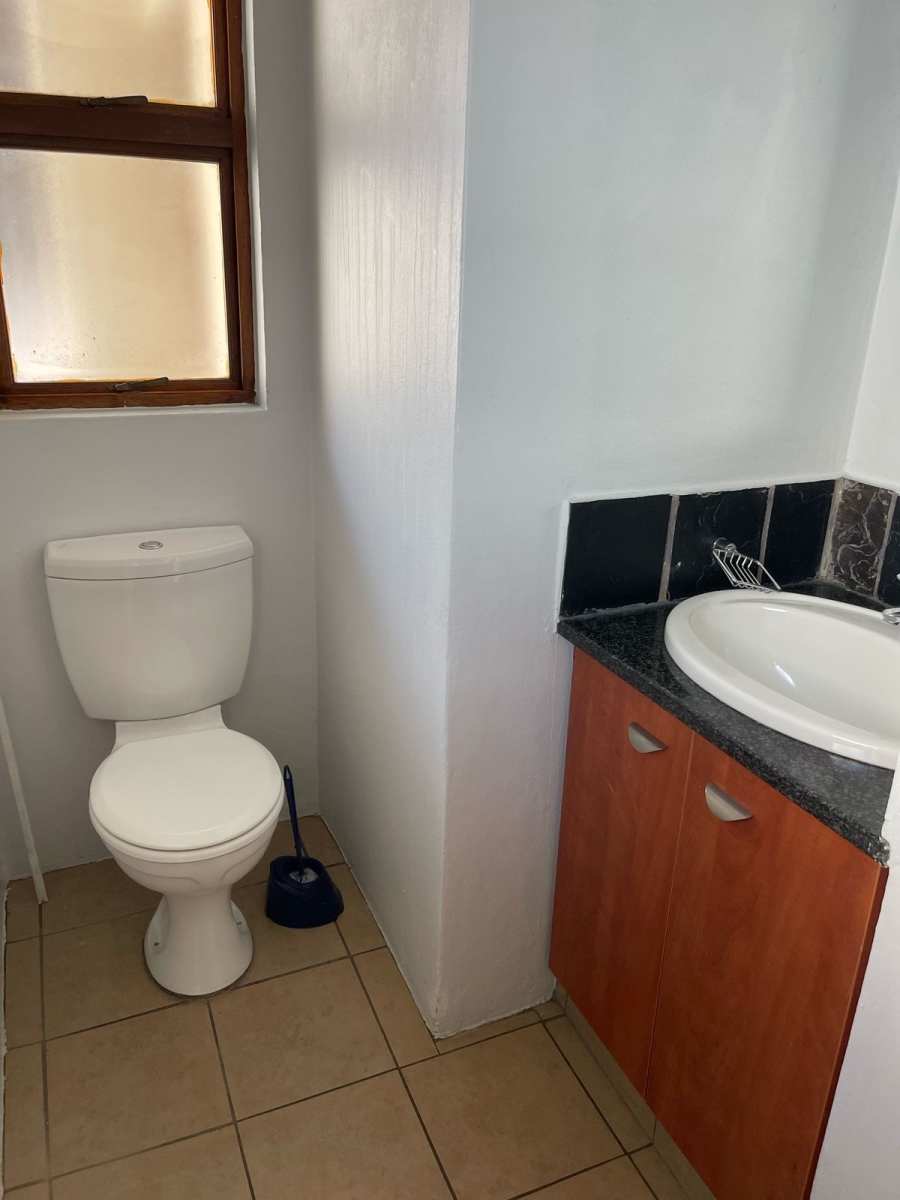 To Let 2 Bedroom Property for Rent in Midridge Park Gauteng