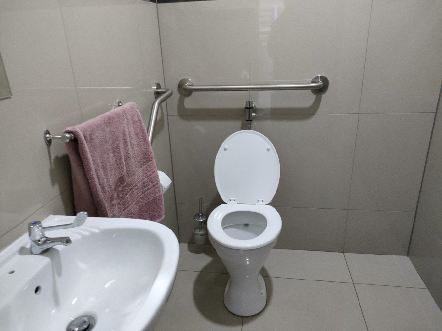 To Let commercial Property for Rent in North Riding Gauteng