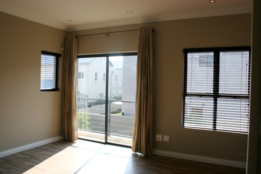 To Let 3 Bedroom Property for Rent in Waterfall Country Village Gauteng