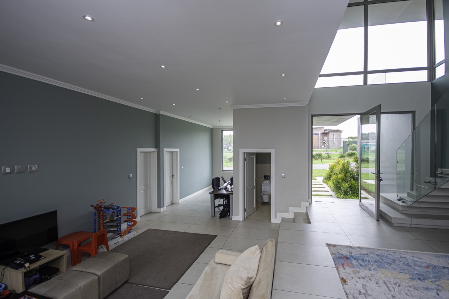 To Let 3 Bedroom Property for Rent in Waterfall Country Village Gauteng