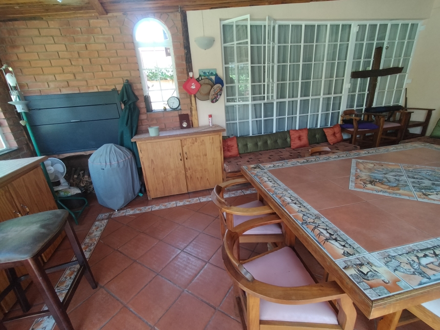 4 Bedroom Property for Sale in Florauna Gauteng