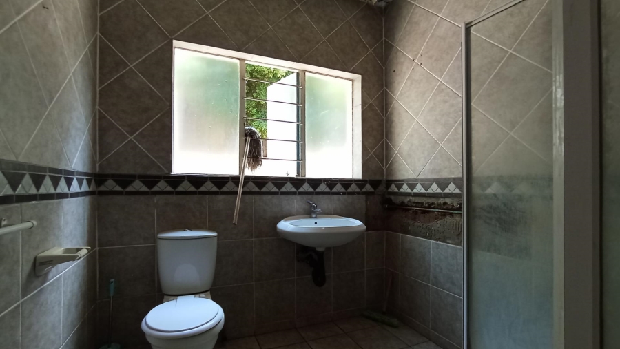 5 Bedroom Property for Sale in Kensington Gauteng